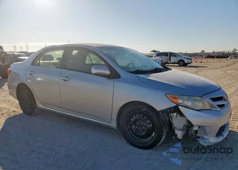 2011 Toyota Corolla Base из США, поврежденный, VIN JTDBU4EE0B9168390